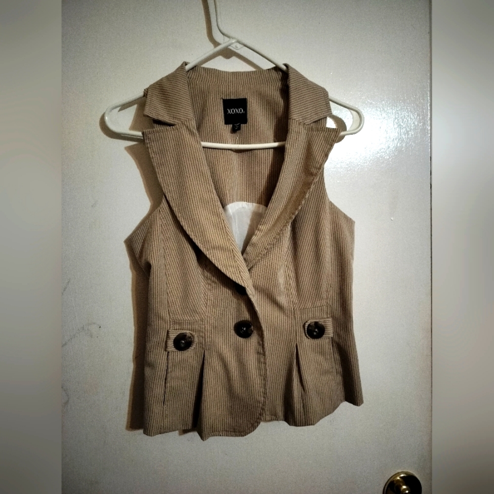 XOXO Women's Beige Buttoned Vest